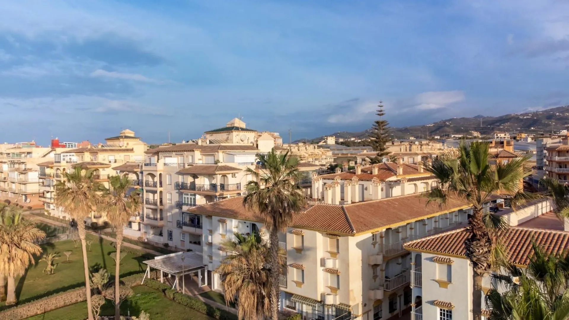 Apartment Lateral View By Interhome Torrox